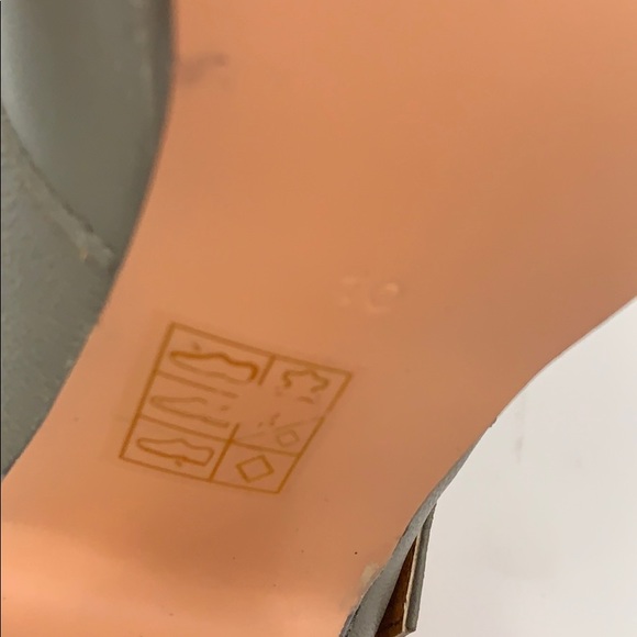 N.Y.L.A. Leather grey Stars and Stripes heels NWOT - Picture 5 of 8